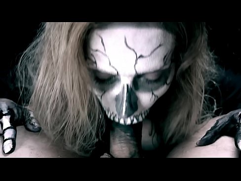 ❤️ Demon famke sûgje hoanne mei har swarte mûle en slikken cum. ❌ Fuckfideo by porno fy.porn-mate.ru